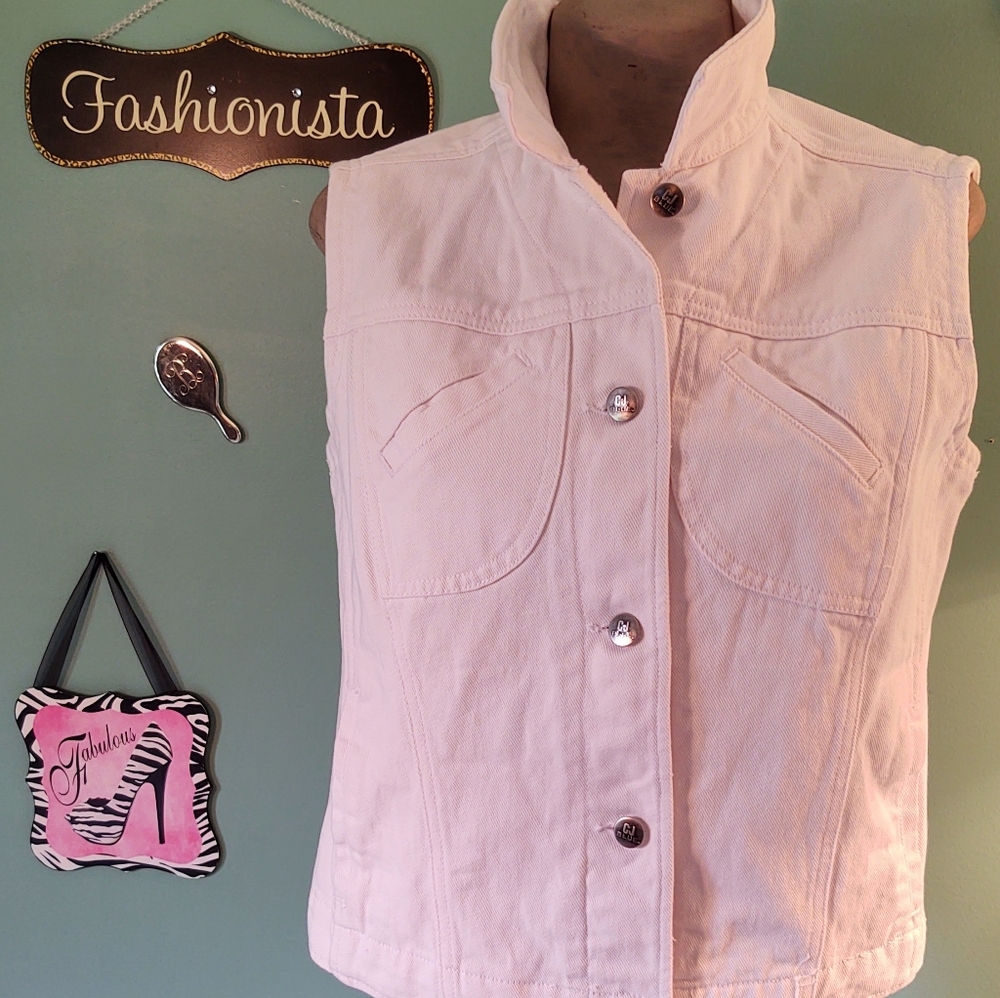 Sleeveless white denim vest